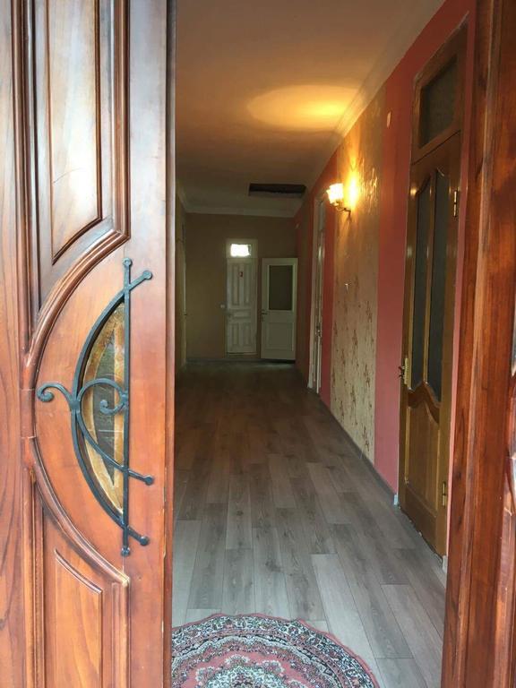 Homestay Izolda Батуми Экстерьер фото
